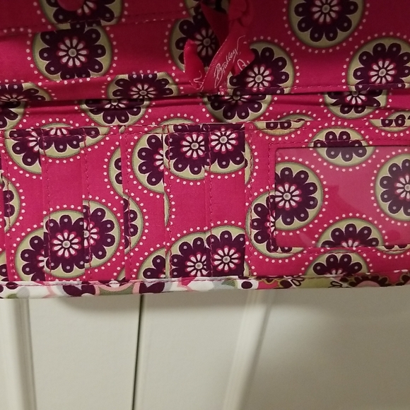 Vera Bradley Crossbody Wallet - Picture 4 of 6